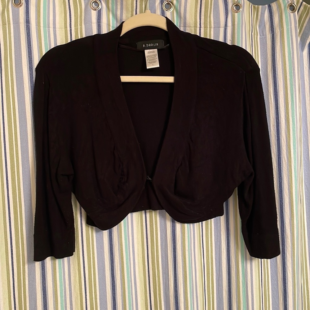 Black shall (L) elbow length sleeve
